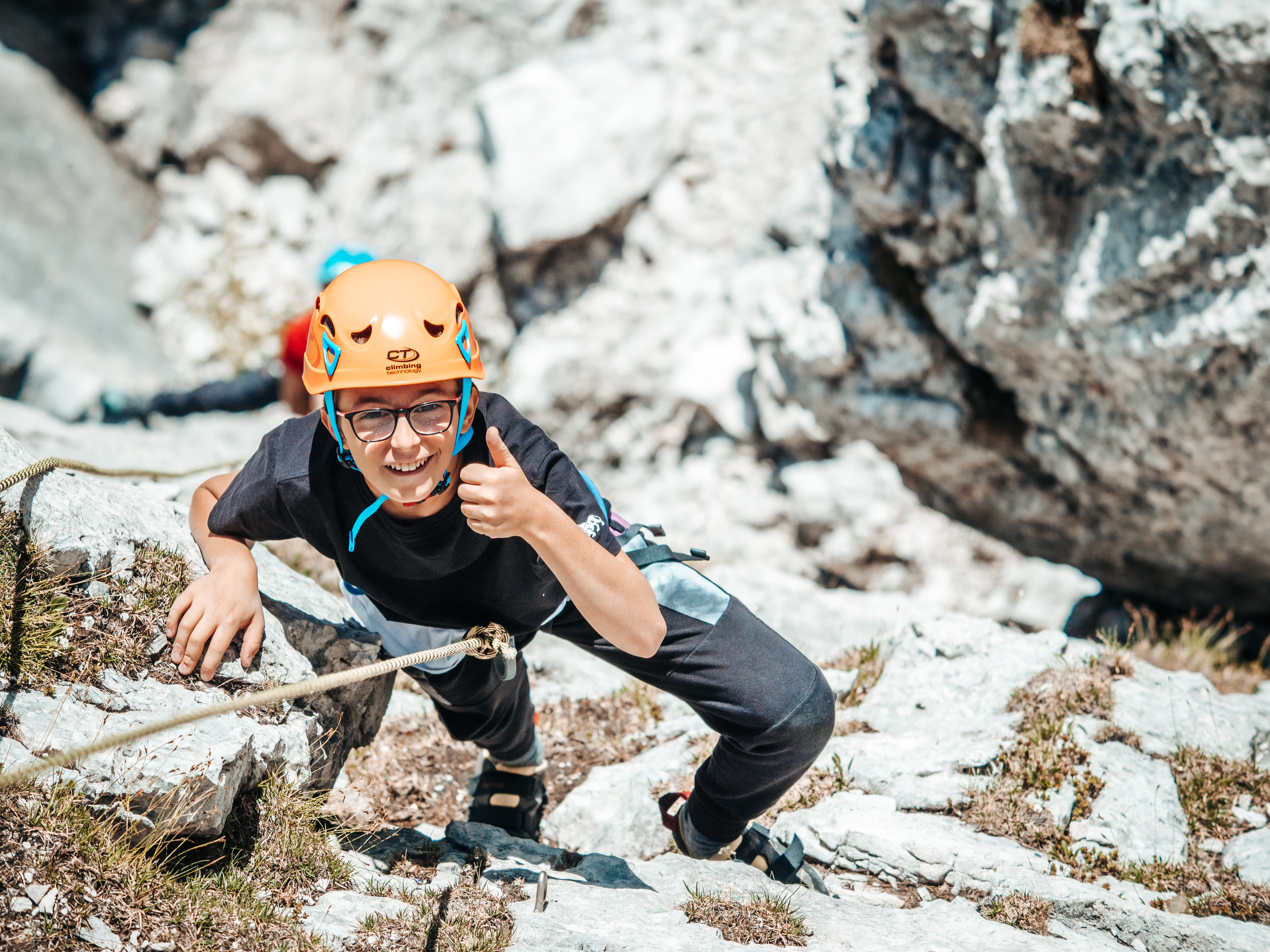 Arrampicata in falesia per ragazzi